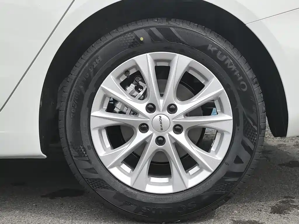 Roewe i5 2026 1.5L CVT Deluxe Edition купить на сайте DeffCars