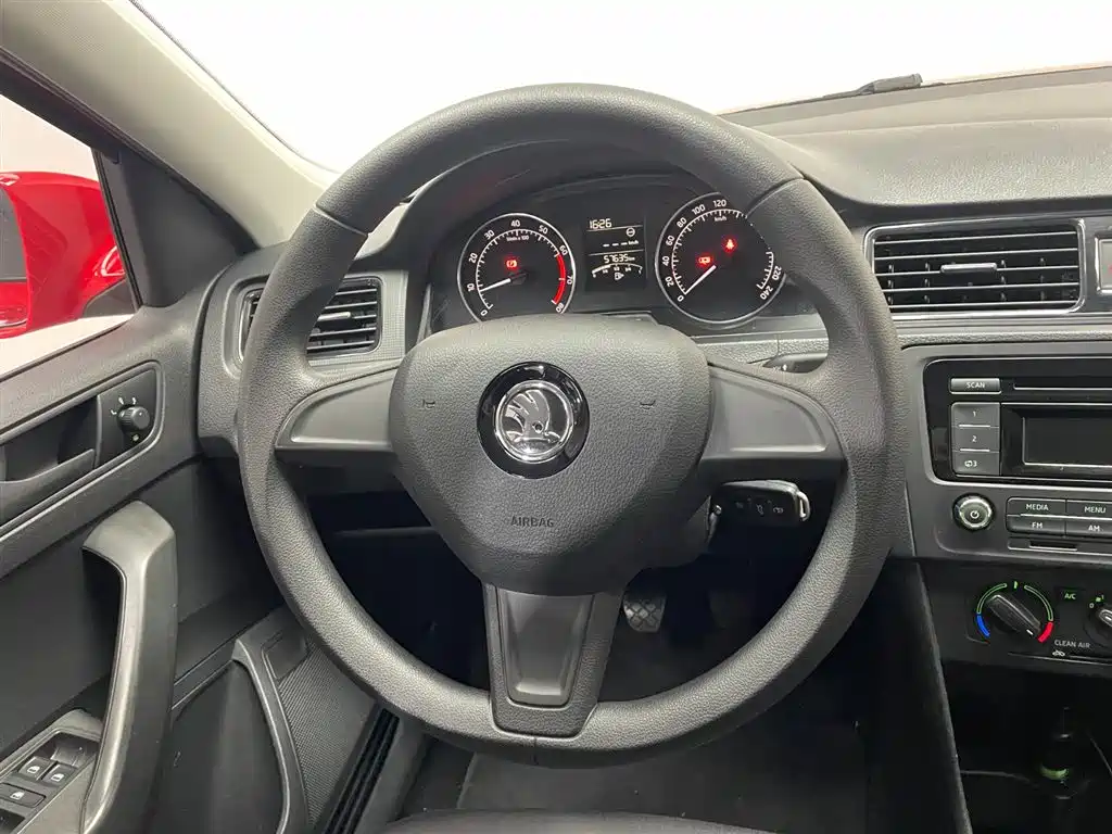 Xindong 2016 facelift 1.4L manual forward version купить на сайте DeffCars