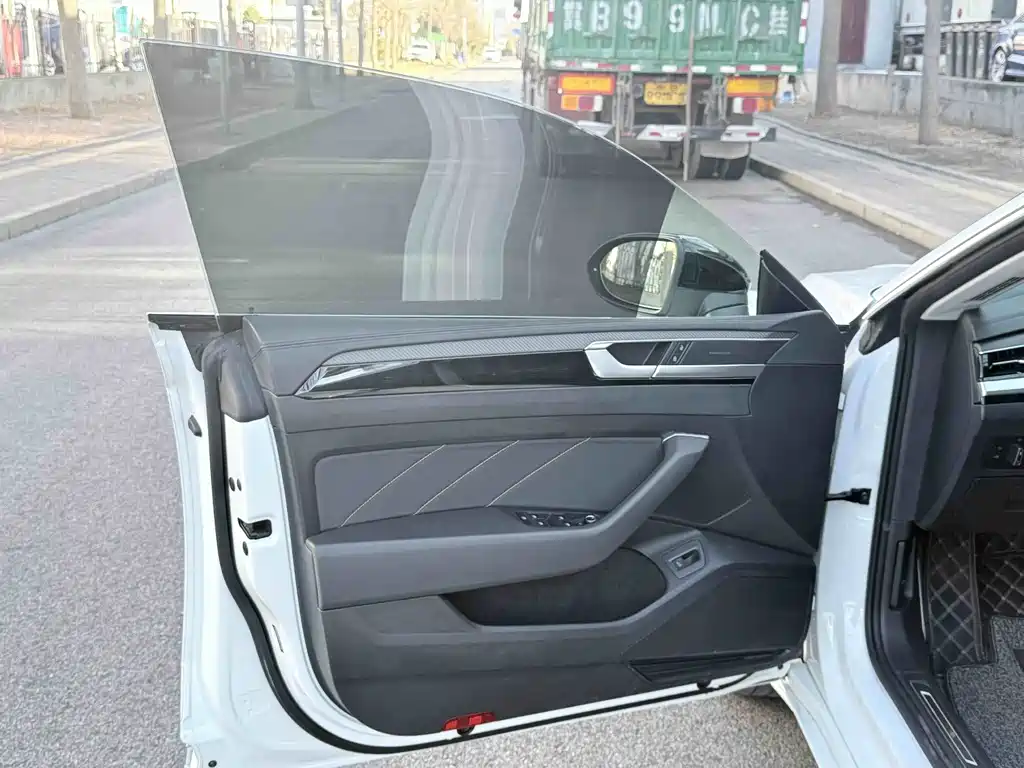 FAW-Volkswagen CC 2024 380TSI Dazzling Edition купить на сайте DeffCars