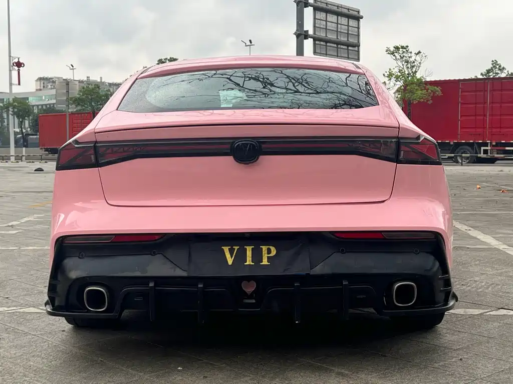 Changan UNI-V 2022 1.5T premium model купить на сайте DeffCars