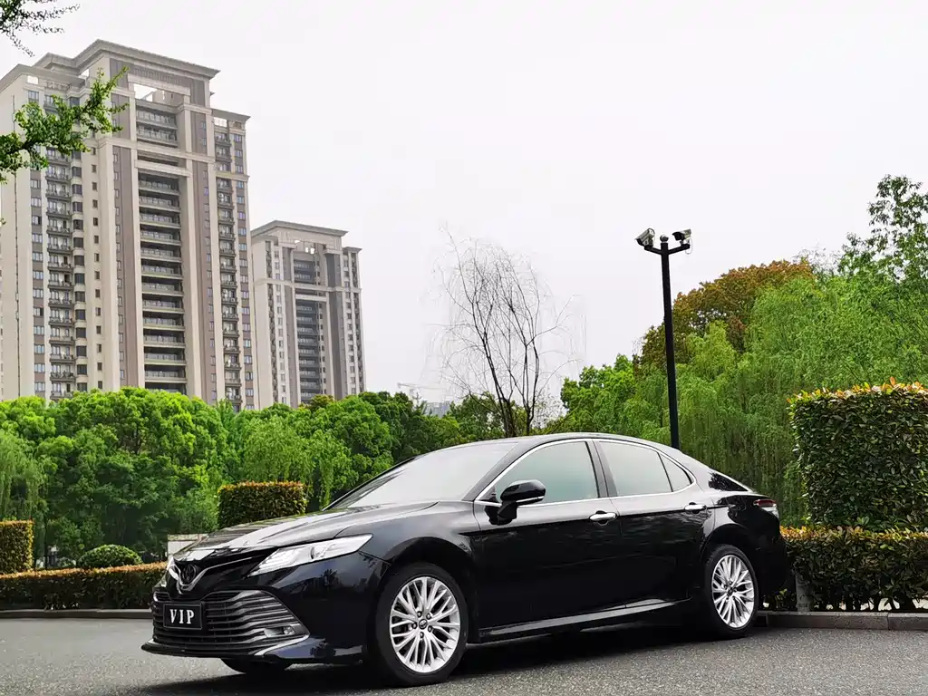 Camry 2018 2.5G Deluxe Edition купить на сайте DeffCars