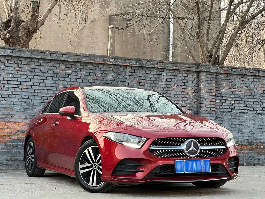 Mercedes-Benz A-Class 2019 A 180 L Sports Sedan купить на сайте DeffCars