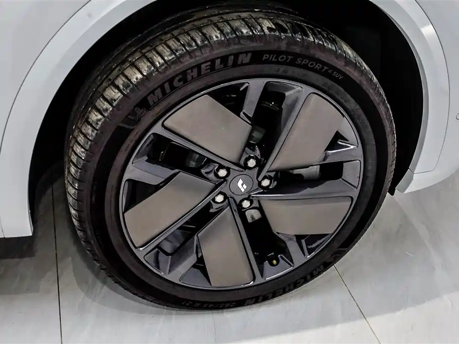 Ideal L9 2025 Ultra smart refresh version купить на сайте DeffCars