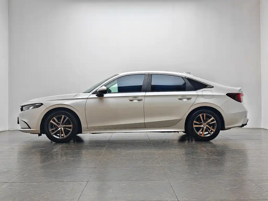 Model 2023 240TURBO CVT Leading Edition купить на сайте DeffCars