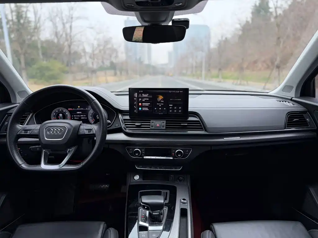 Audi Q5L 2021 45 TFSI luxury and dynamic model купить на сайте DeffCars