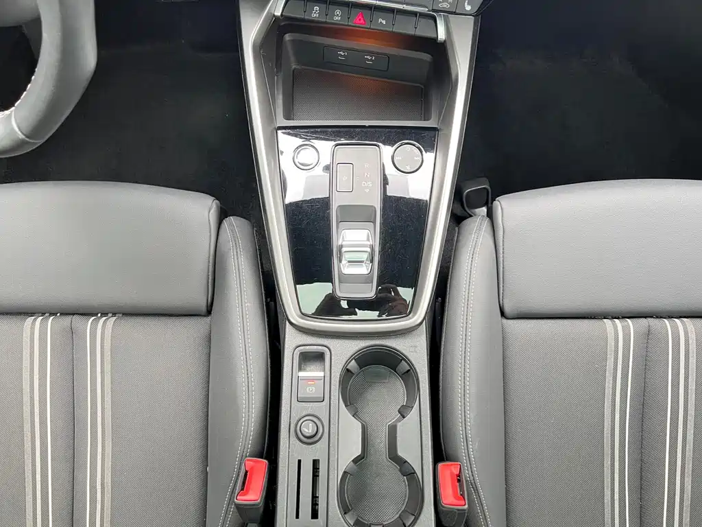 Audi A3 2023 Modified Sportback 35 TFSI Fashion Sporty купить на сайте DeffCars
