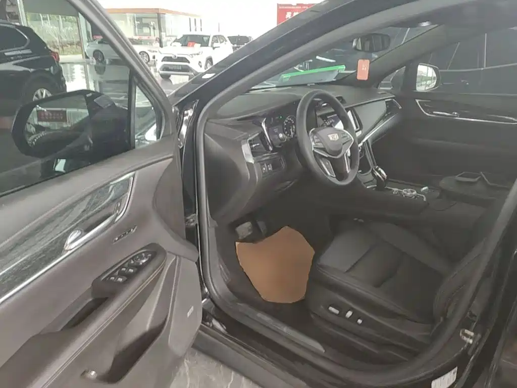 Cadillac XT5 2021 2.0T two-wheel drive luxury model купить на сайте DeffCars