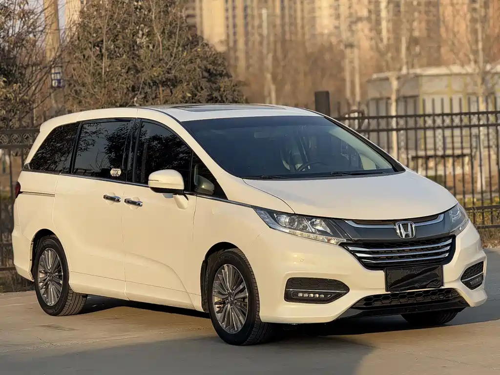 Odyssey 2018 2.4L Deluxe Edition купить на сайте DeffCars