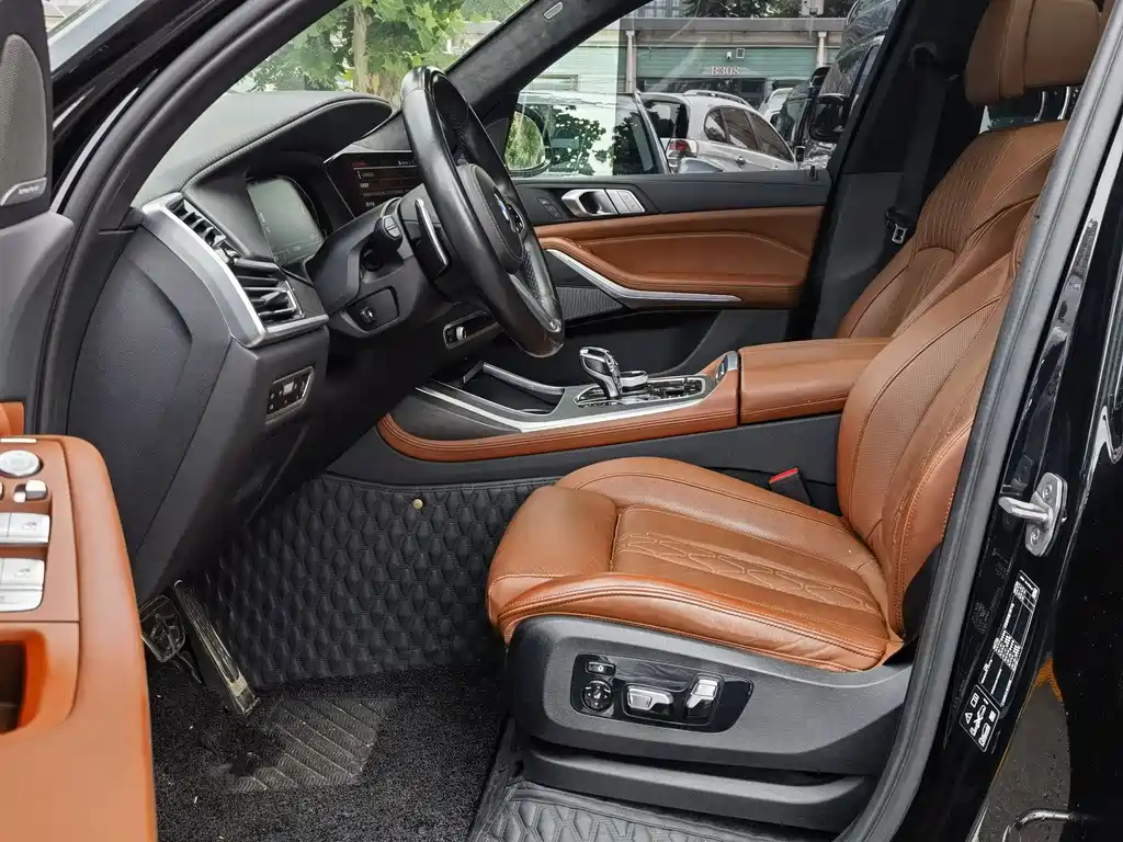 BMW X7 2022 xDrive40i Exclusive M Sports Package купить на сайте DeffCars