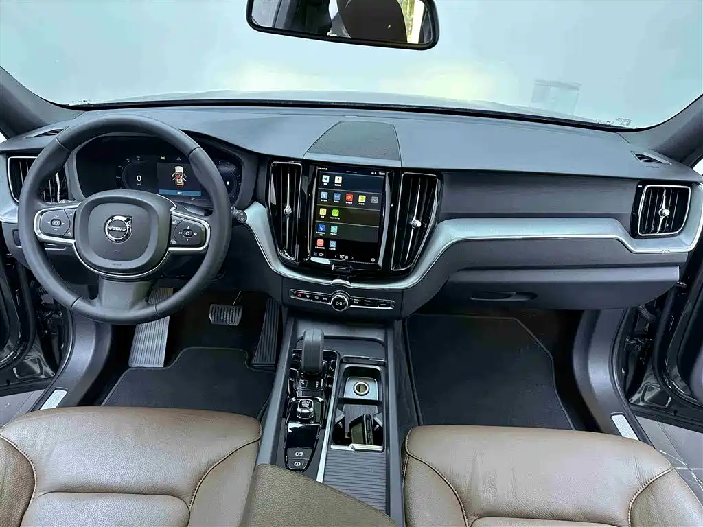 Volvo XC60 2022 B5 four-wheel drive Zhiyi Luxury Edition купить на сайте DeffCars