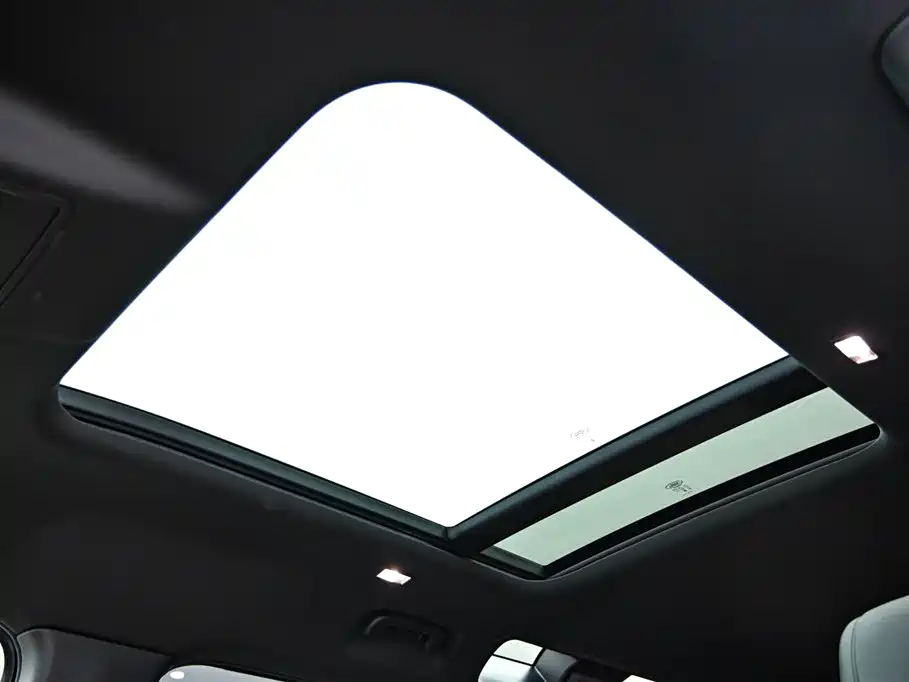 Land Rover Defender 2024 110 3.0T P400 X-DYNAMIC HSE купить на сайте DeffCars