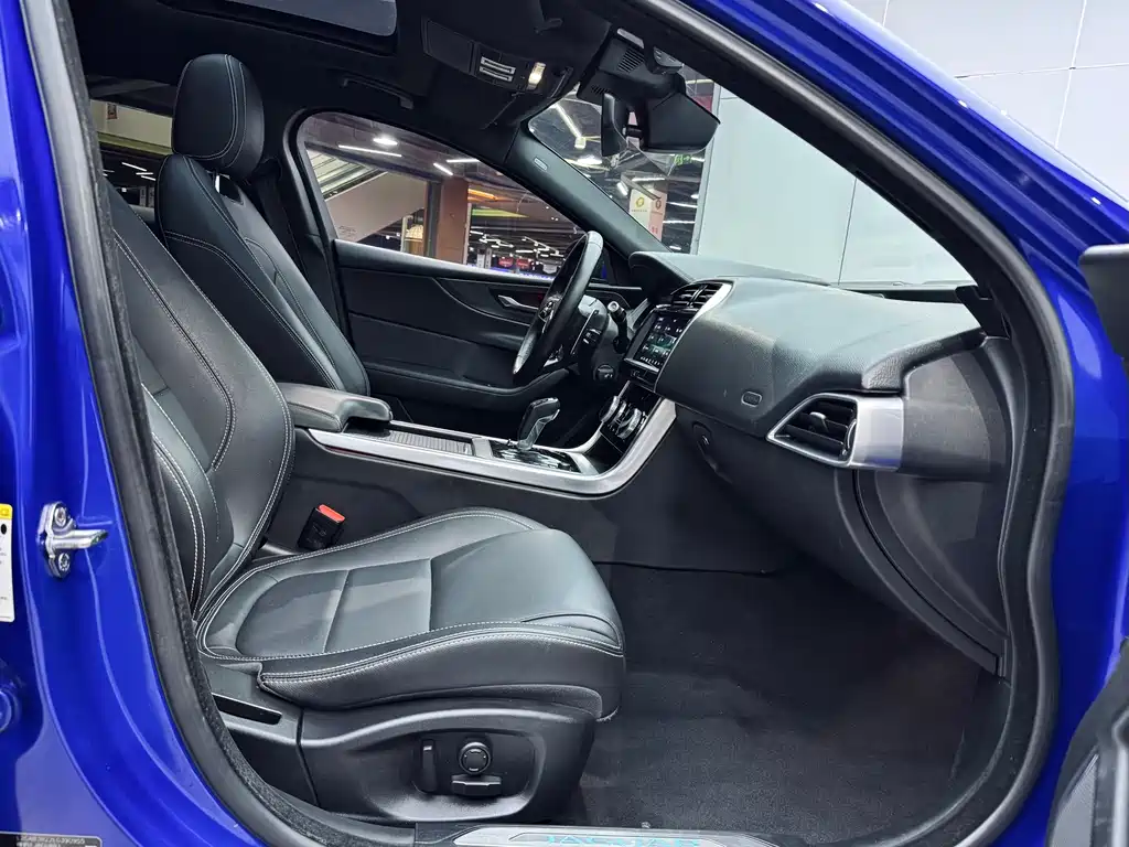 Jaguar XEL 2020 2.0T 200PS R-DYNAMIC Youth Sports Edition купить на сайте DeffCars