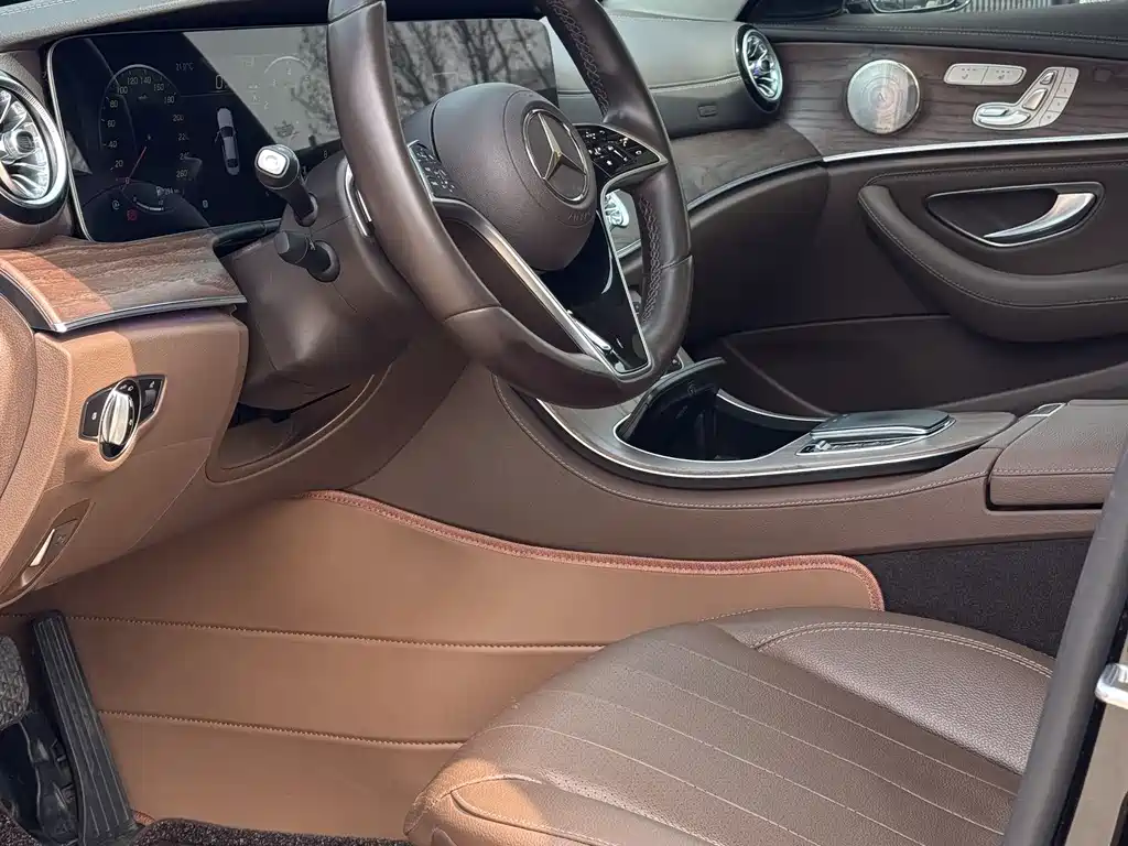 Mercedes-Benz E-Class 2023 E 300 L Fashion купить на сайте DeffCars