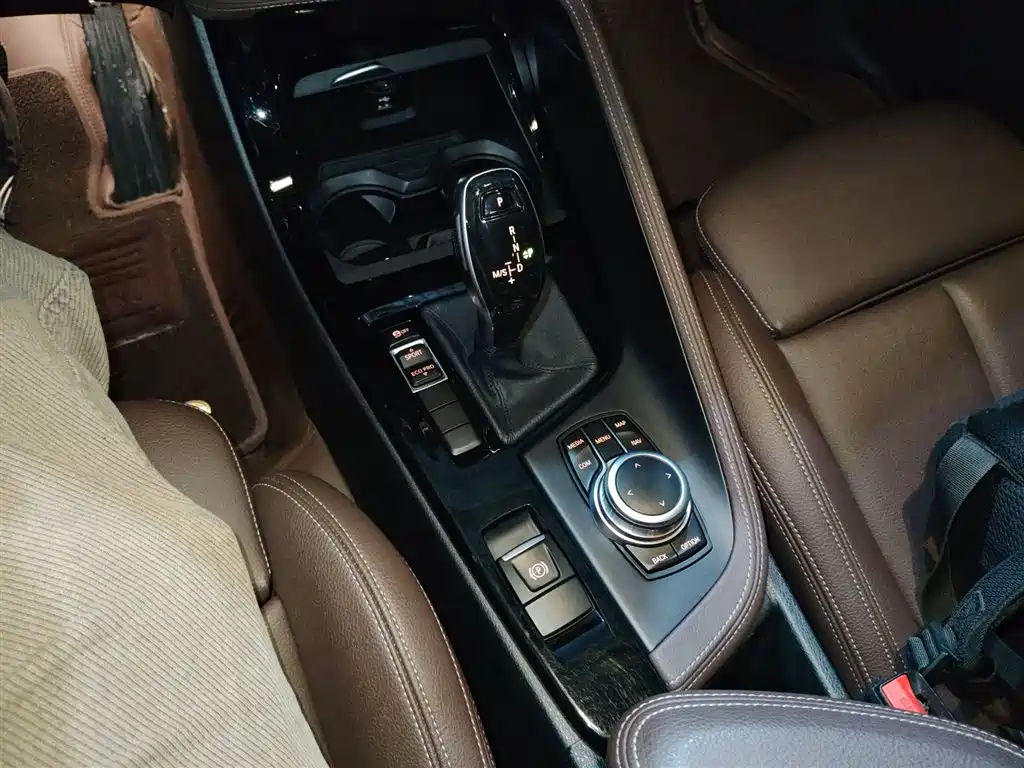BMW X1 2020 sDrive20Li Exclusive Model купить на сайте DeffCars