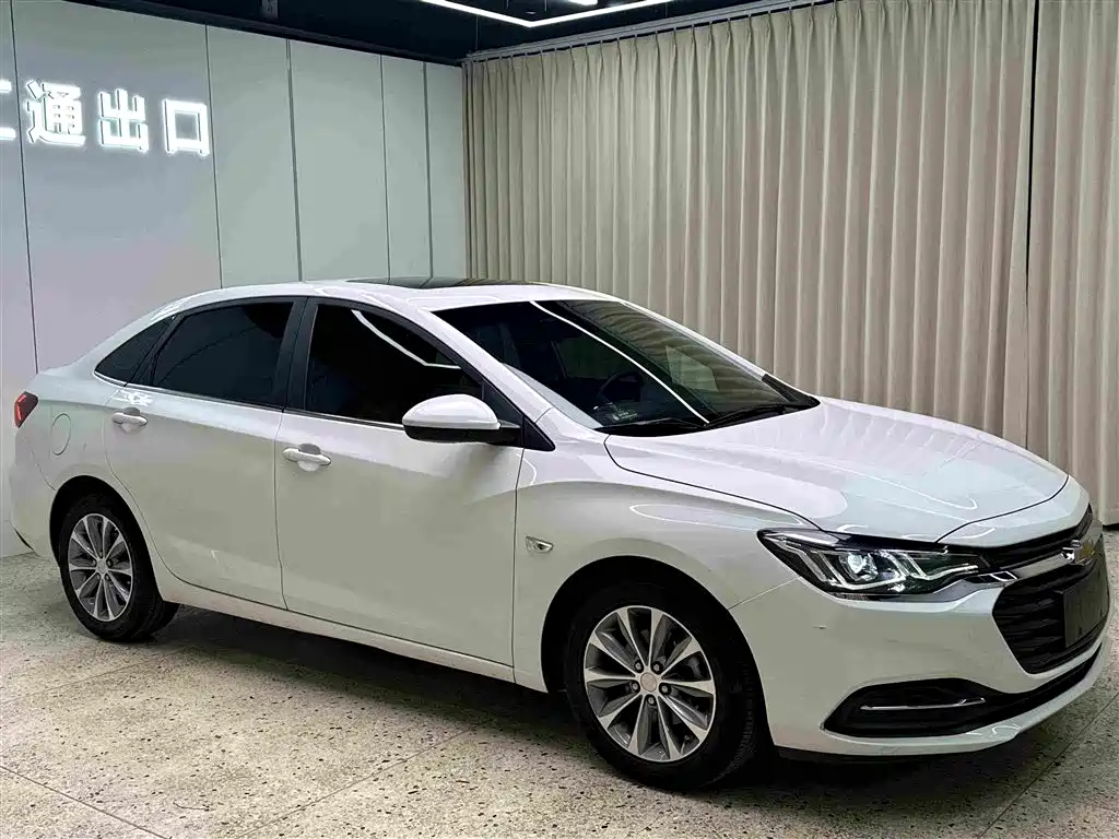 Cruze 2022 320 Automatic Sunroof Edition купить на сайте DeffCars