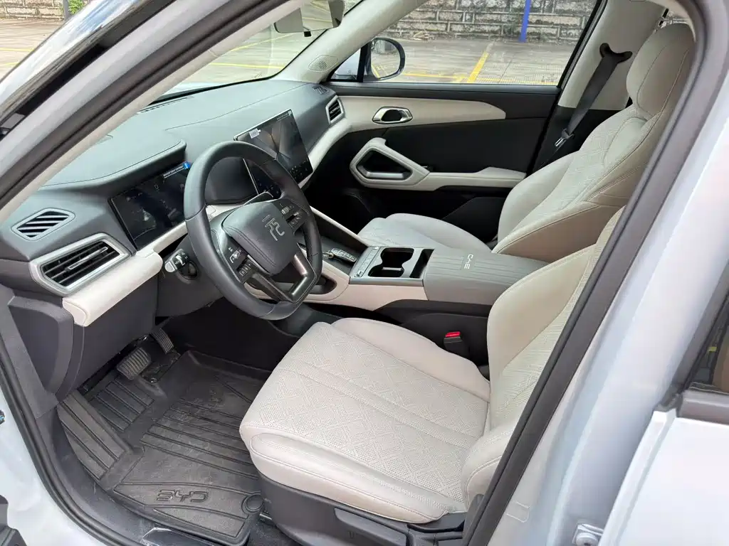 Yuan UP 2025 Smart Driving Edition 401KM Vitality Edition купить на сайте DeffCars