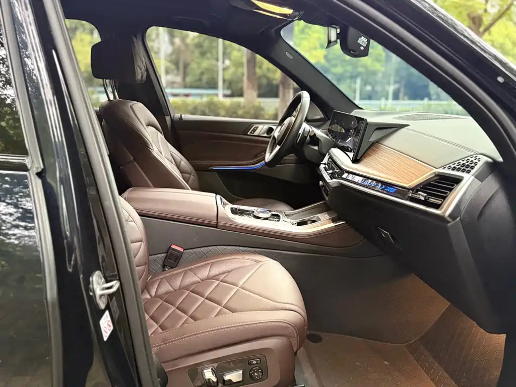 BMW X5 2023 xDrive 40Li M Sport Overnight Kit купить на сайте DeffCars