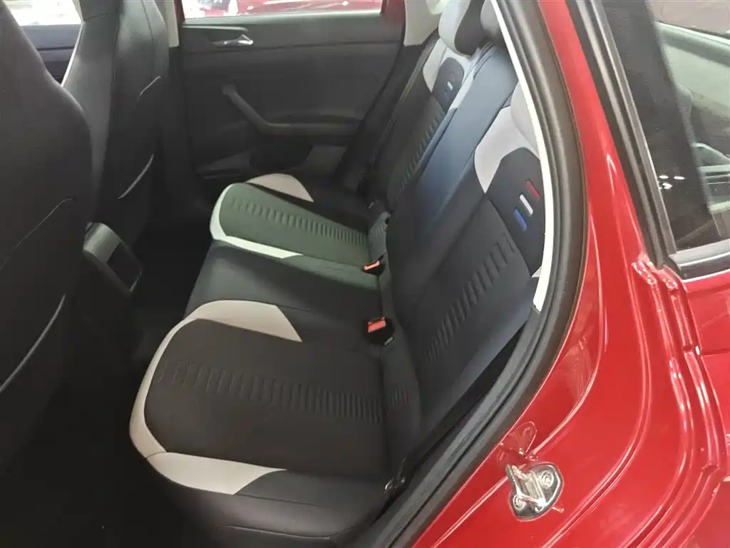 Polo 2019 Plus 1.5L Automatic Colorful Technology Edition купить на сайте DeffCars