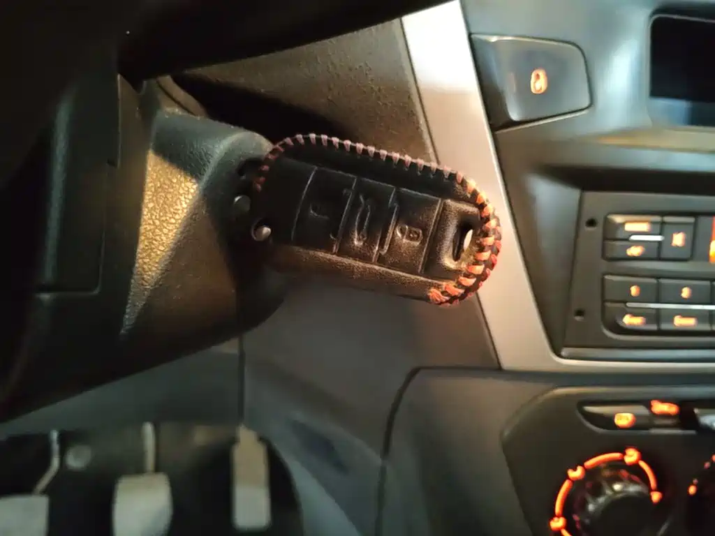 Peugeot 301 2016 1.6L manual comfort version купить на сайте DeffCars
