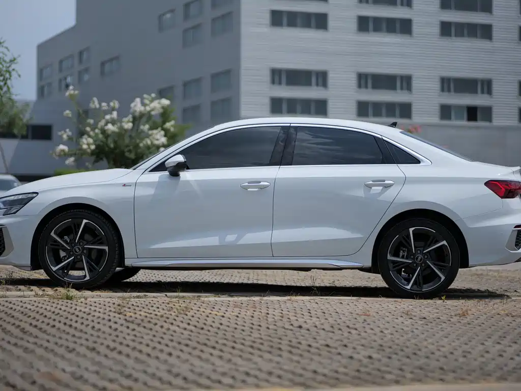 Audi A3 2022 A3L Limousine 35 TFSI fashionable and sporty купить на сайте DeffCars
