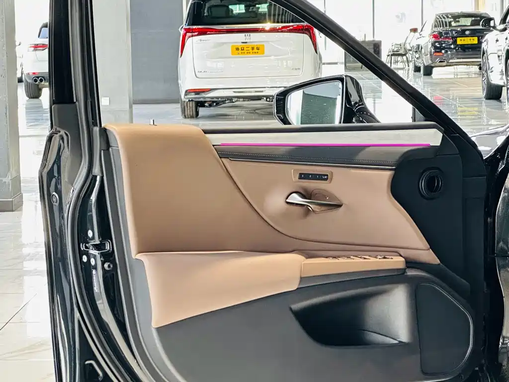 Lexus ES 2025 200 Premium Edition купить на сайте DeffCars