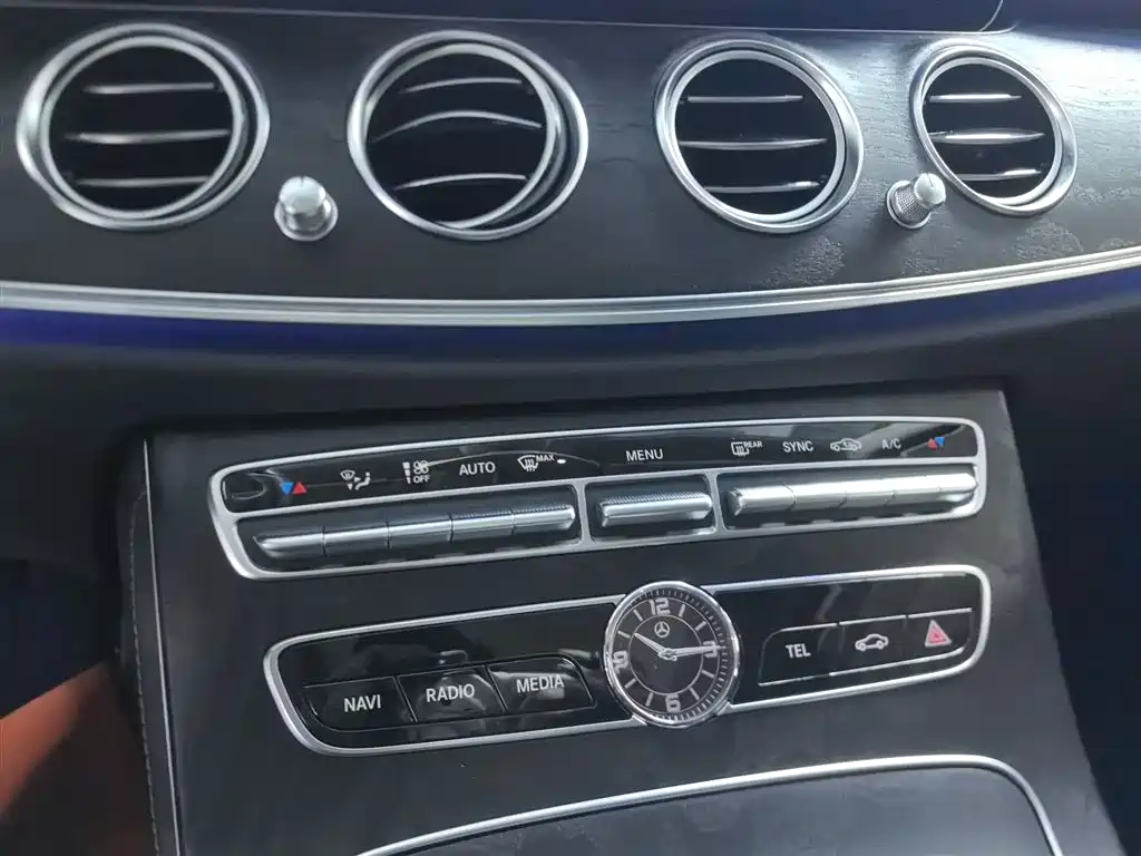 Mercedes-Benz E-Class 2019 E 300 L Sporty and Stylish купить на сайте DeffCars