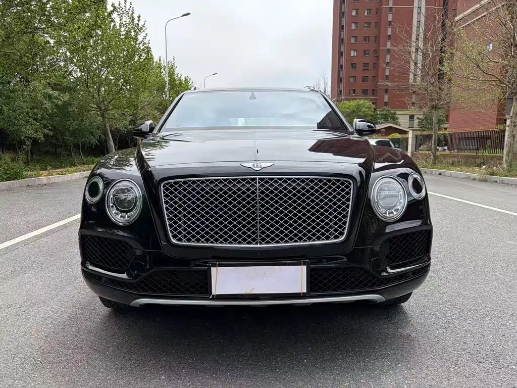 Bentayga 2016 6.0T Standard Edition купить на сайте DeffCars