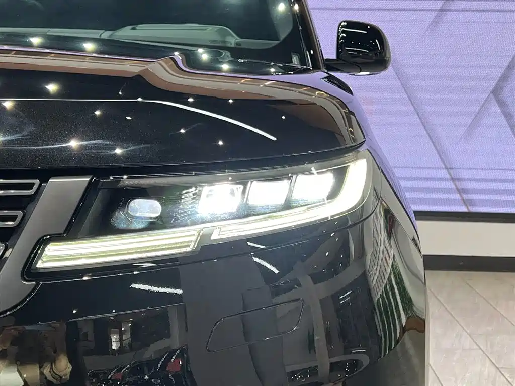 Range Rover Sport 2023 400PS First Edition купить на сайте DeffCars
