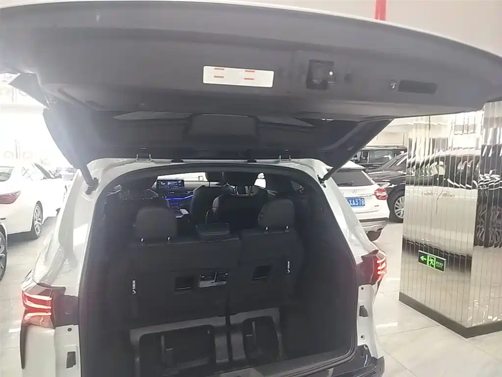 SIENNA 2023 2.5L Hybrid Premium Edition купить на сайте DeffCars