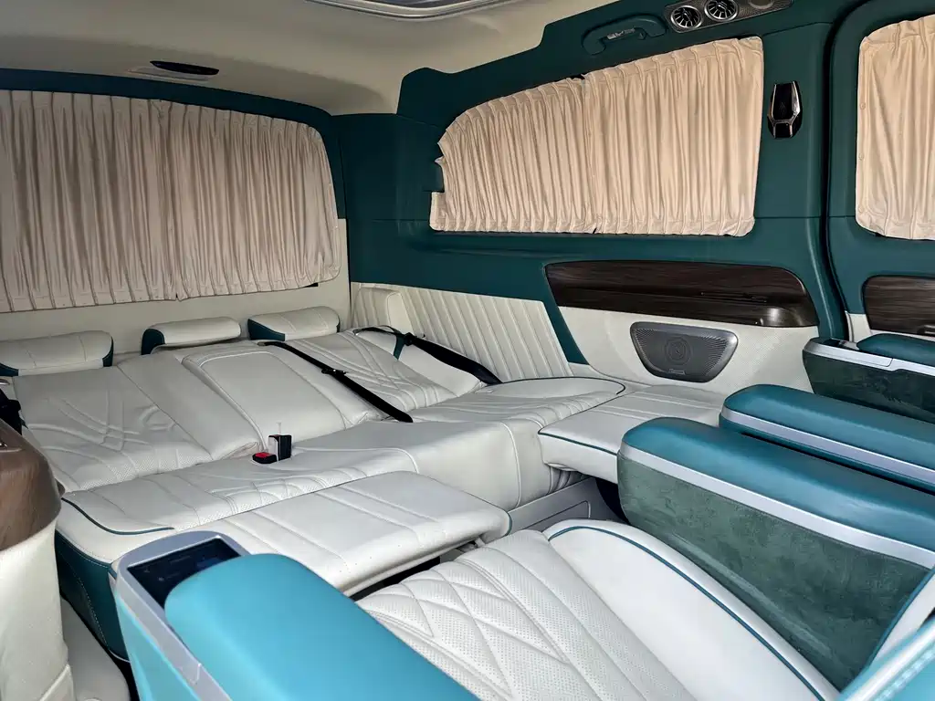 Vito 2023 2.0T Business Edition 7 seats купить на сайте DeffCars