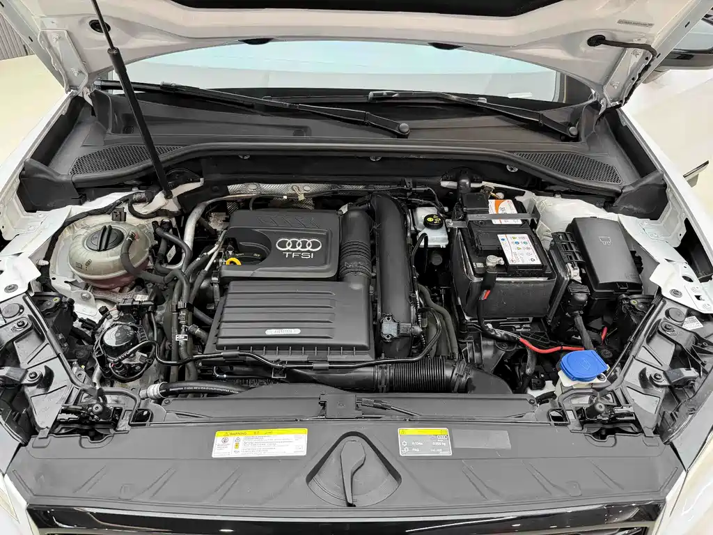 Audi Q2L 2018 35 TFSI launches exclusive version, National VI купить на сайте DeffCars