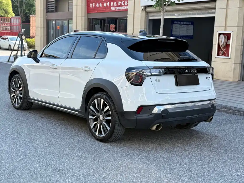 Lynk & Co 02 2018 2.0T DCT four-wheel drive Pro version National V купить на сайте DeffCars