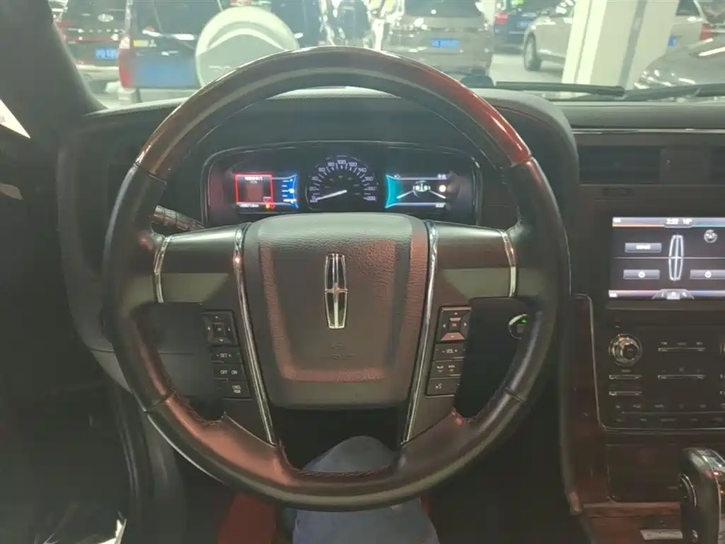 Navigator 2016 3.5T AWD купить на сайте DeffCars