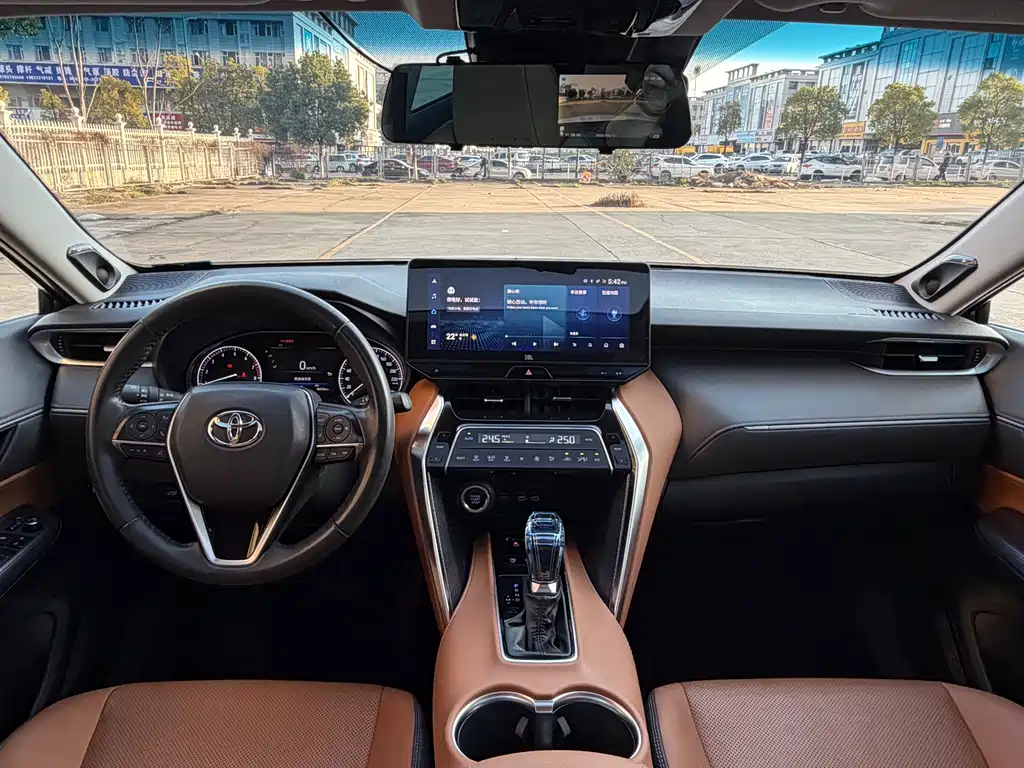 Vesa 2022 2.0L CVT two-wheel drive premium version купить на сайте DeffCars