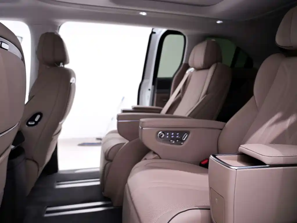 Xpeng X9 2025 pure electric 740 long battery life Max купить на сайте DeffCars