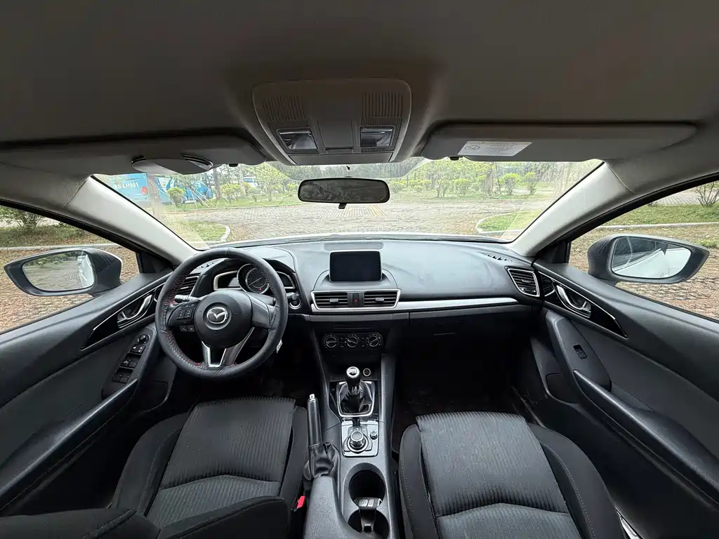 Mazda3 Angkesela 2014 Sedan 1.5L Manual Comfort Type купить на сайте DeffCars