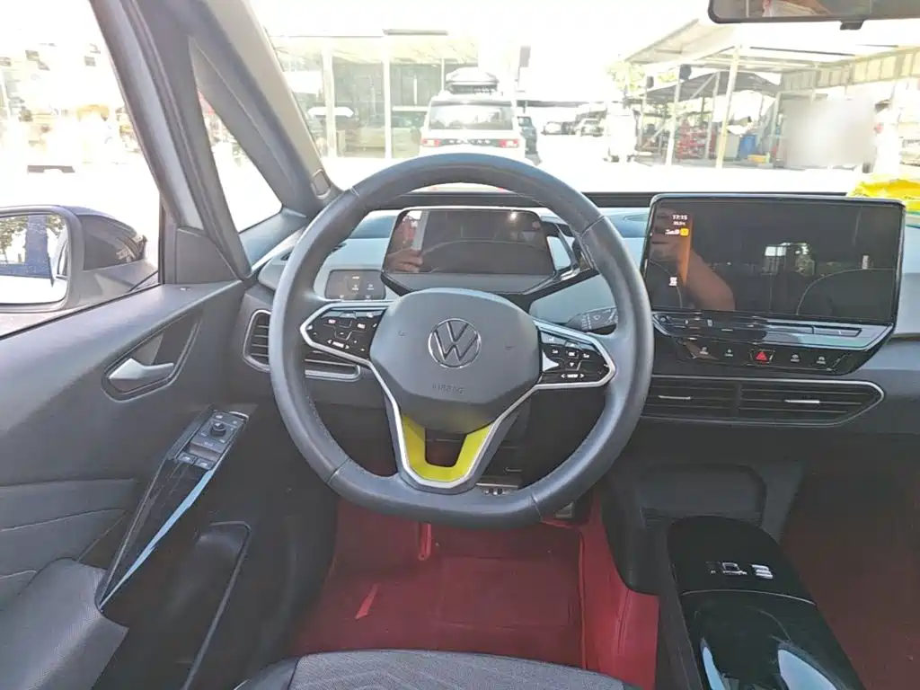 Volkswagen ID.3 2023 upgraded model pure smart version купить на сайте DeffCars