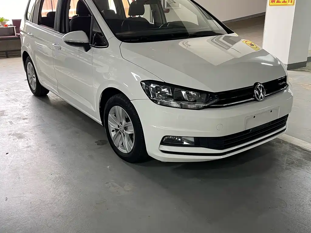 Touran 2018 Touran L 280TSI DSG Fashion Edition 7 seats National V купить на сайте DeffCars