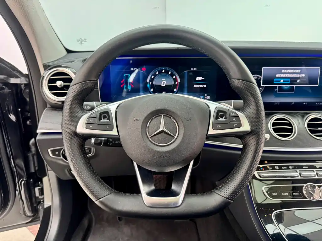 Mercedes-Benz E-Class 2016 E 200 L Sports купить на сайте DeffCars