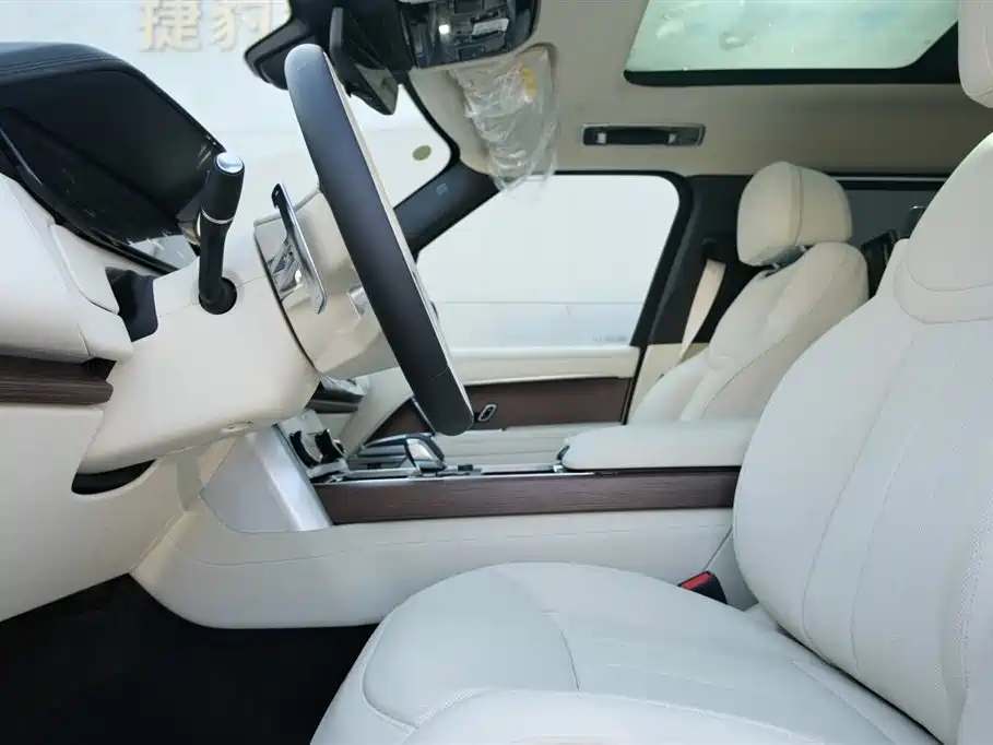 Range Rover 2023 3.0 L6 400PS Genesis Extended Edition купить на сайте DeffCars