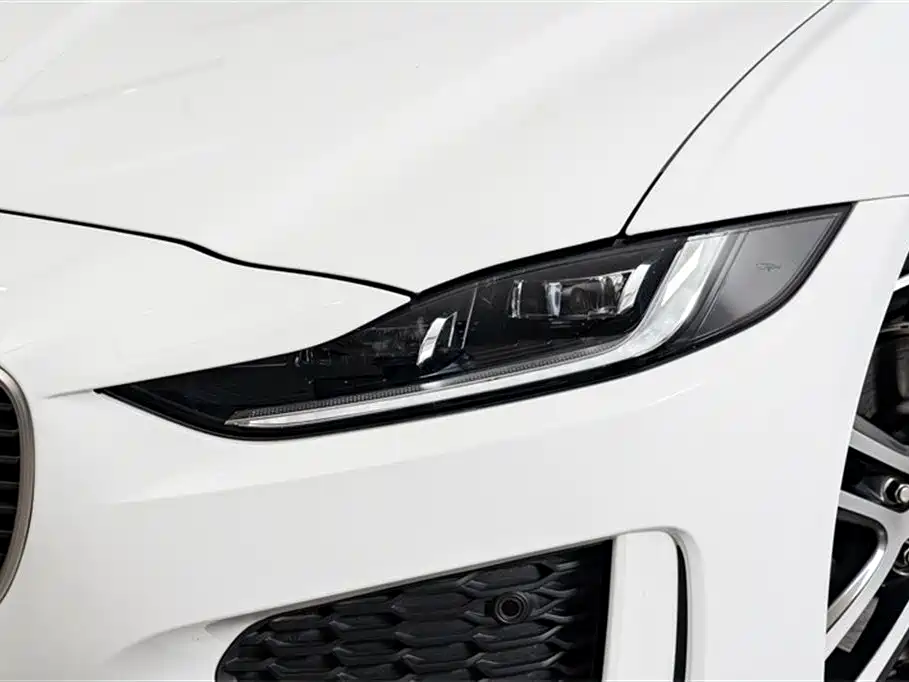 Jaguar XEL 2024 2.0T 250PS R-DYNAMIC S aggressive sports version купить на сайте DeffCars