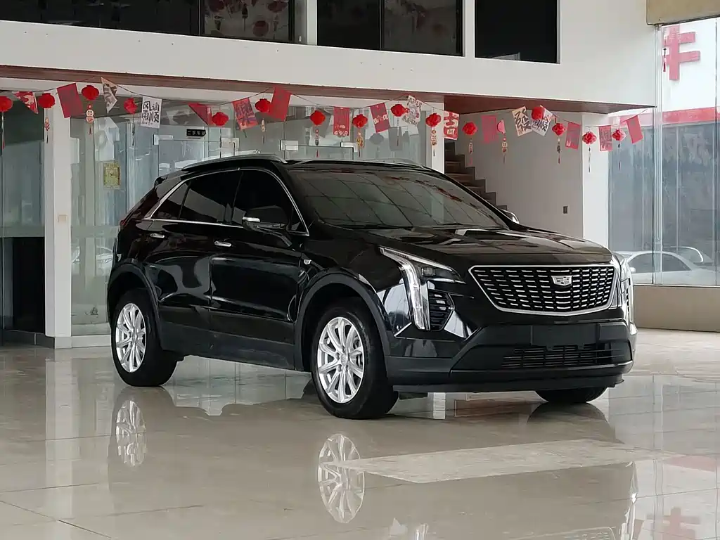 Cadillac XT4 2022 28T two-wheel drive fashion model купить на сайте DeffCars