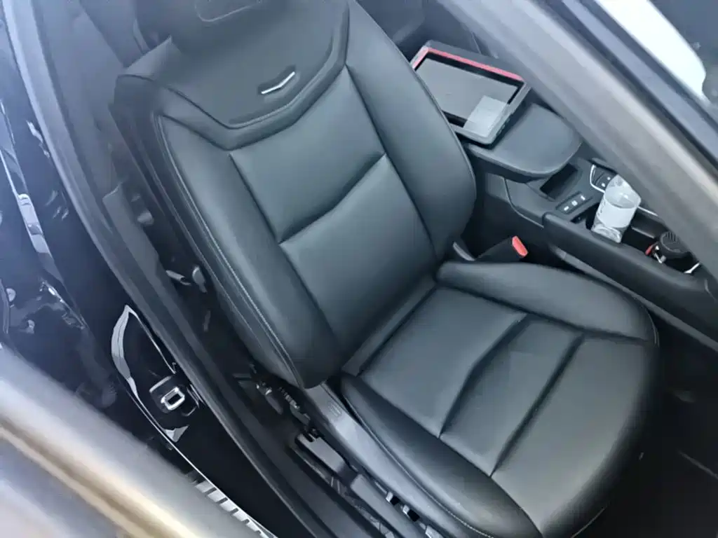 Cadillac XT5 2024 2.0T two-wheel drive fashion model купить на сайте DeffCars