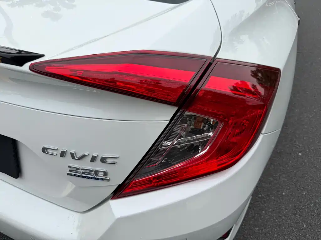Civic 2019 220TURBO CVT combustion version National V купить на сайте DeffCars