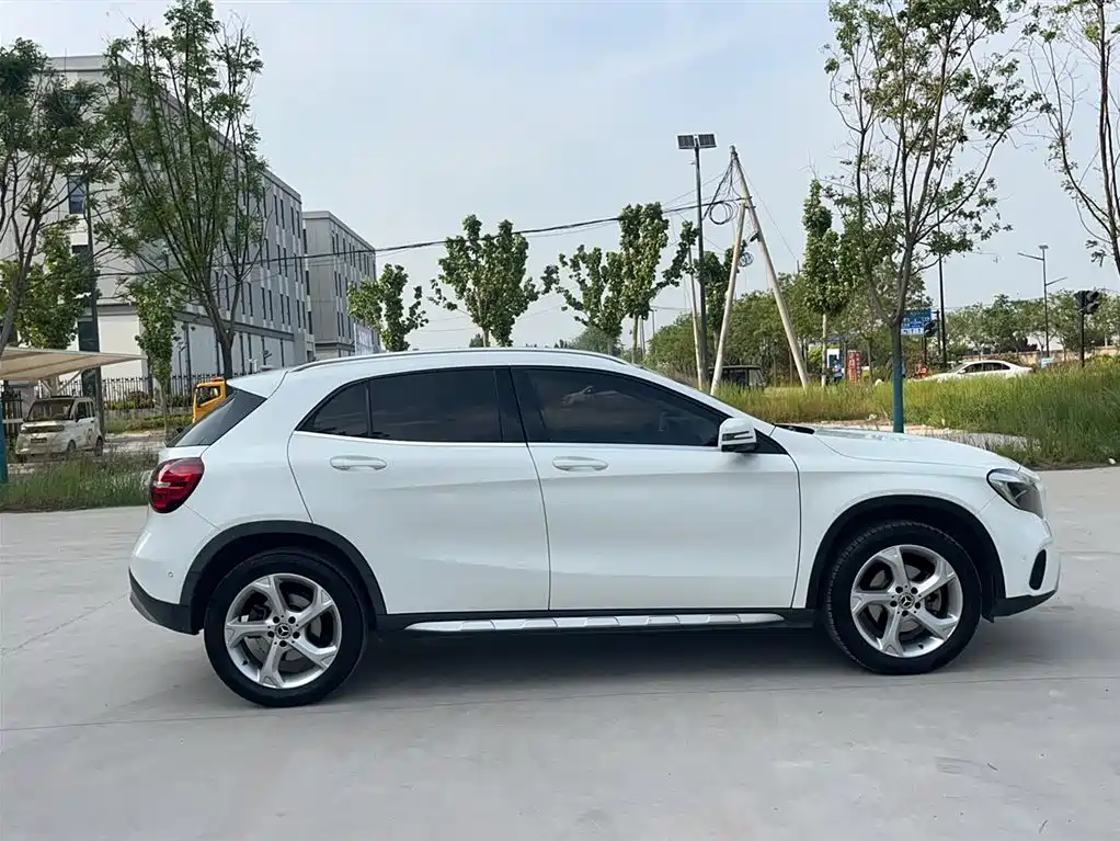 Mercedes-Benz GLA 2018 GLA 200 Dynamic купить на сайте DeffCars