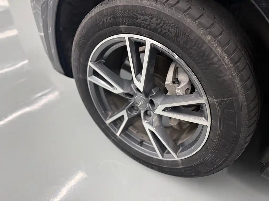 Audi Q5L 2018 45 TFSI Exclusive Fashion Model National VI купить на сайте DeffCars
