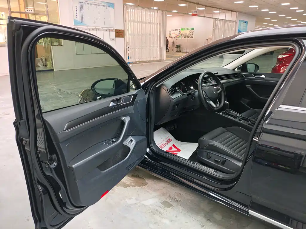 Magotan 2020 330TSI DSG leading model купить на сайте DeffCars