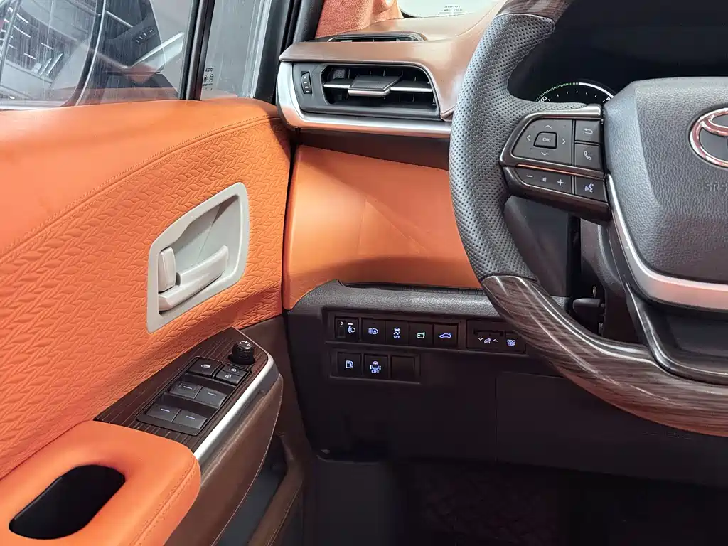 SIENNA 2021 2.5L Hybrid Comfort Edition купить на сайте DeffCars