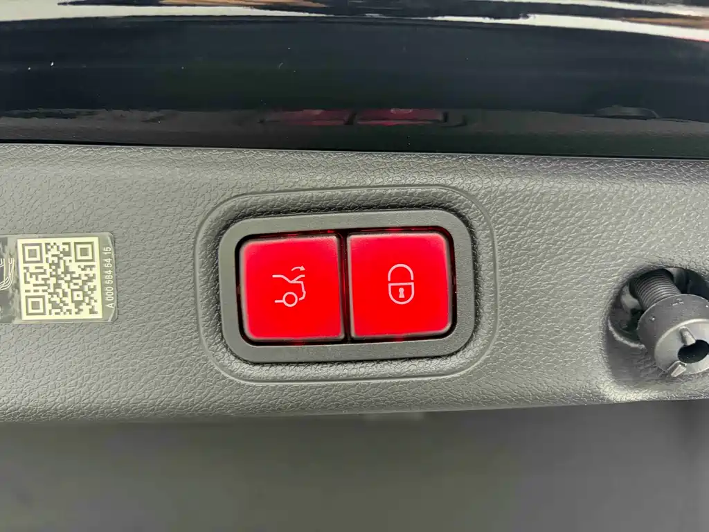 Mercedes-Benz E-Class 2023 E 300 L Luxury Model купить на сайте DeffCars