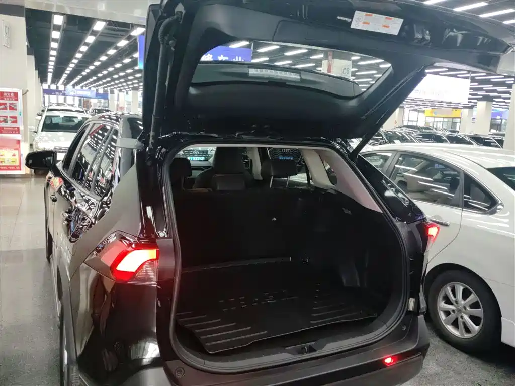 RAV4 Rongfang 2021 2.0L CVT two-wheel drive fashion PLUS version купить на сайте DeffCars